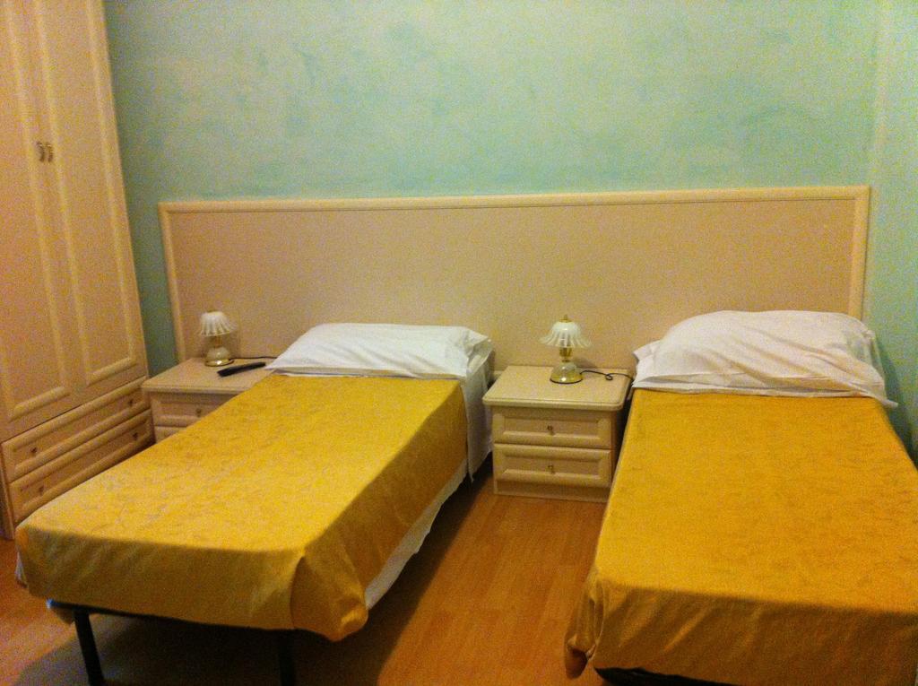 White House Motel Cerveteri Quarto foto